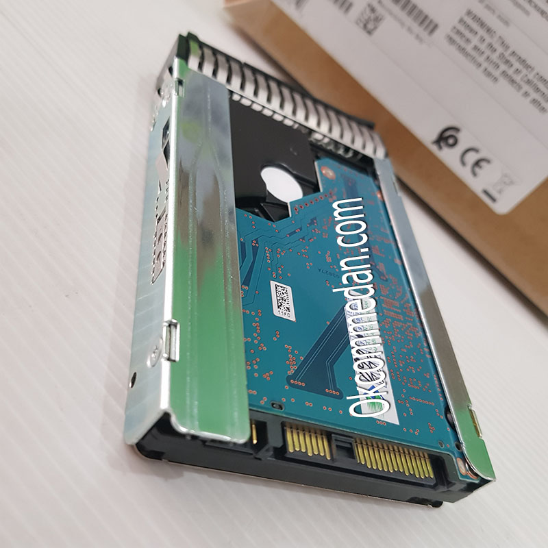 Lenovo 600 Gb SAS 512n Harddisk Server 2.5 inchi ( P/N 7XB7A00025 )