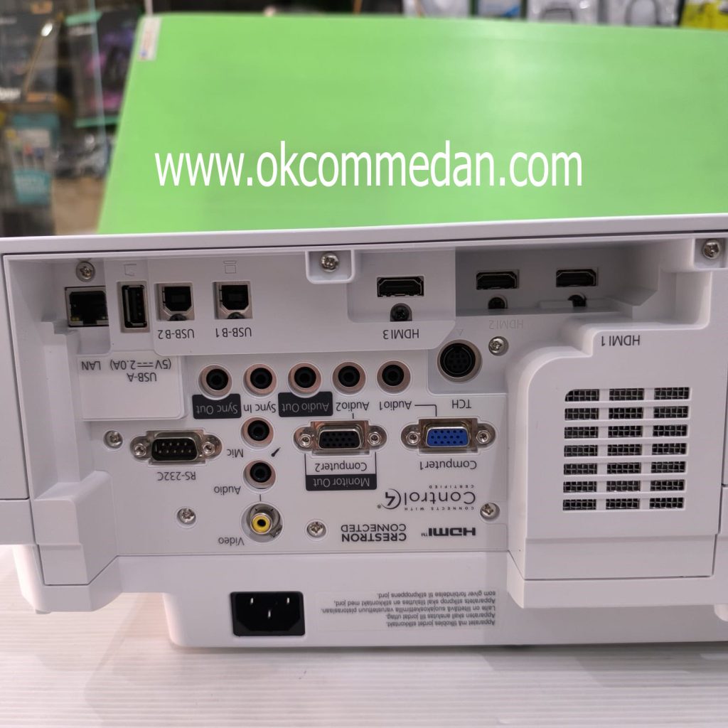 Harga Epson EB-760wi Projector Ultra Short Throw